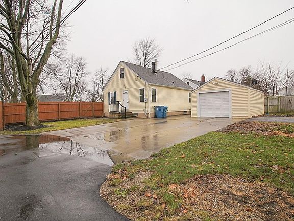 4th image of 3259 Lincoln St