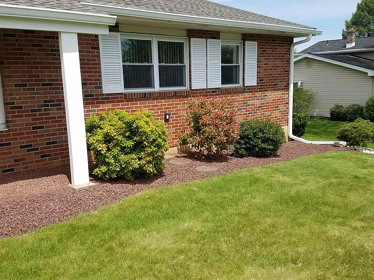 Mosser Dr — Photo 8