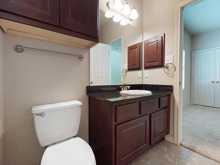 146 Forest Dr — Photo 16