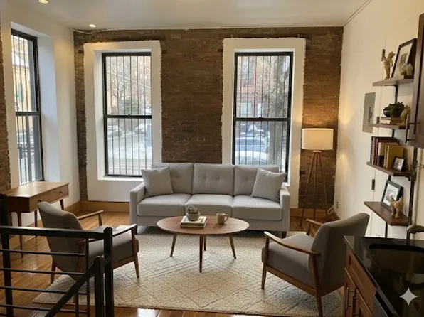 533 Madison Street image 1 of 9