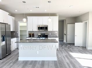 1427 Pearson St, Irving, TX 75061