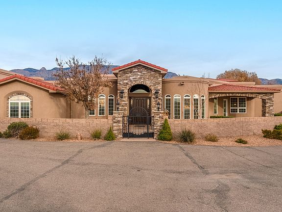 2nd image of 9801 San Bernardino Ct NE
