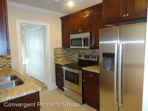 4th image of 7 Edgewood Dr