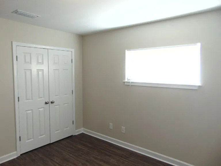 301 Minnesota Ave — Photo 16