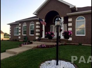 405 N Sycamore Trl, Chillicothe, IL 61523