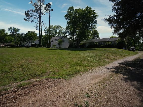 4th image of 5109 Ashley Dr