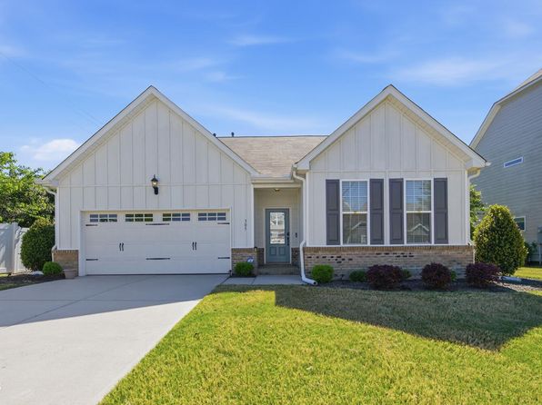 305 Long Lake Dr