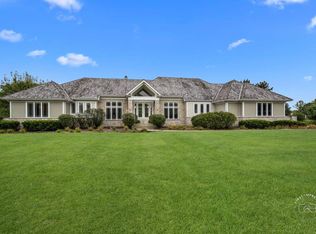 7N156 Lancaster Rd, St Charles, IL 60175