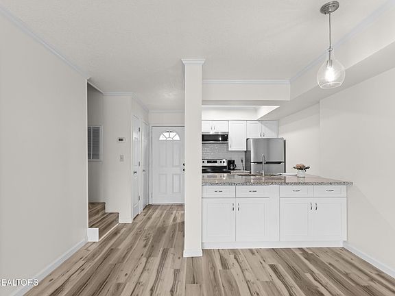 5th image of 45 Wilshire Heights Dr