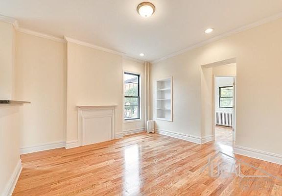 4th image of 620 Vanderbilt Ave