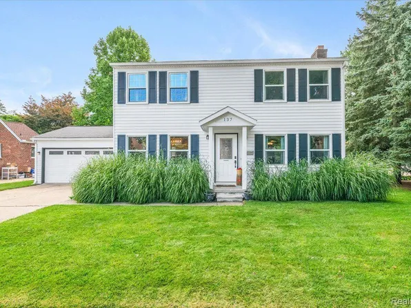 137 Madelon St, Belleville, MI 48111