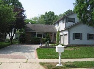 708 Decatur Dr, Mount Laurel, NJ 08054