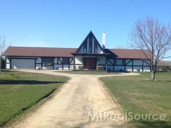 5525 Shabbona Rd, Deckerville, MI 48427