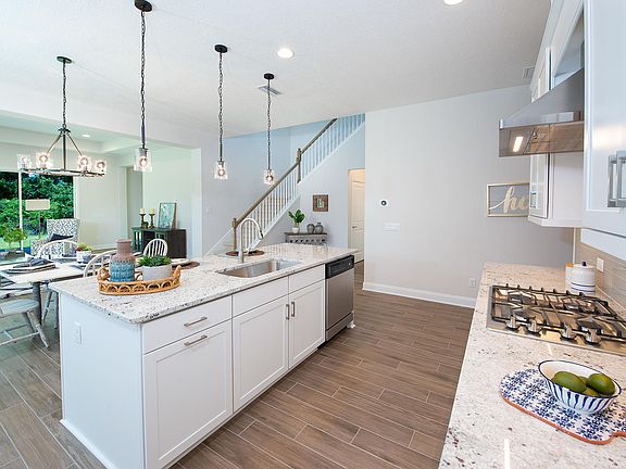 5th image of 112 Parkbluff Cir
