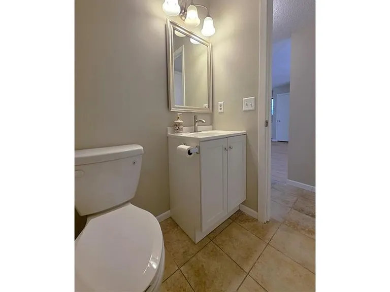 4710 Lenore Ln — Photo 7