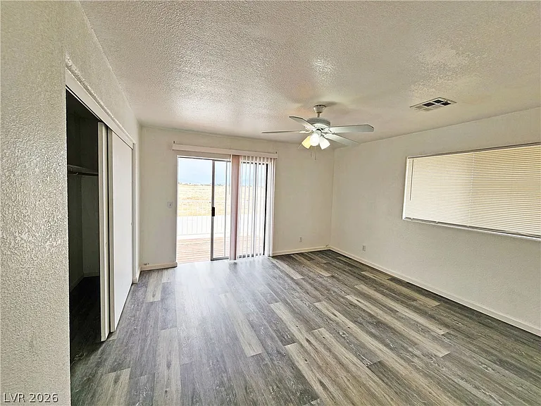 2321 E Calvada Blvd #6 — Photo 12