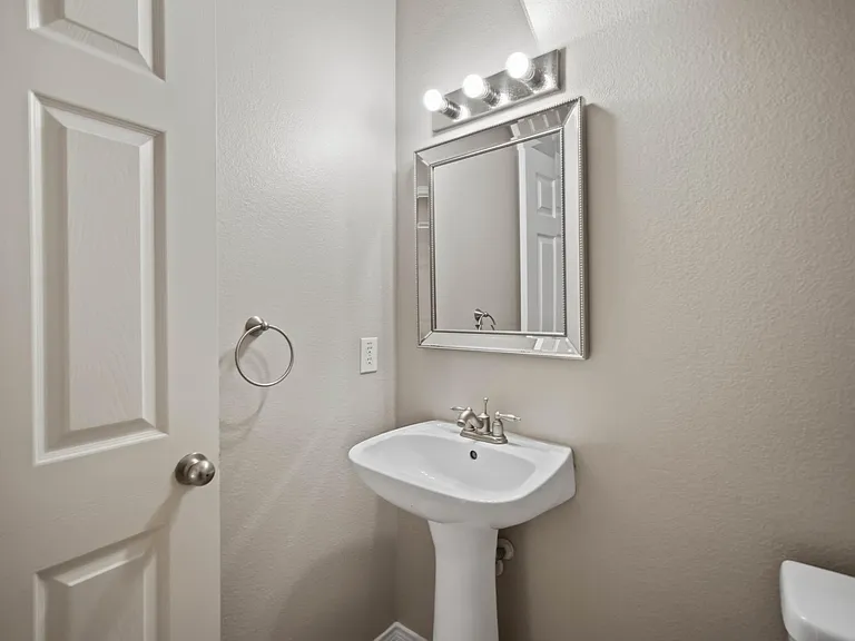 4028 Kyndra Cir — Photo 8