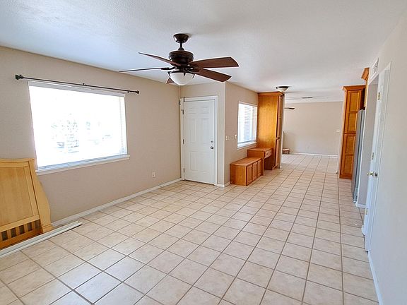 4th image of 214 E Corpening Ave