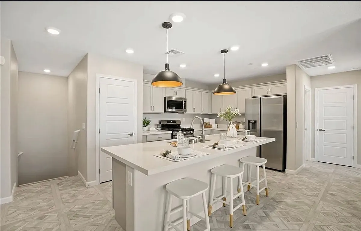 Building Photo - 4258 Vivenda St #1