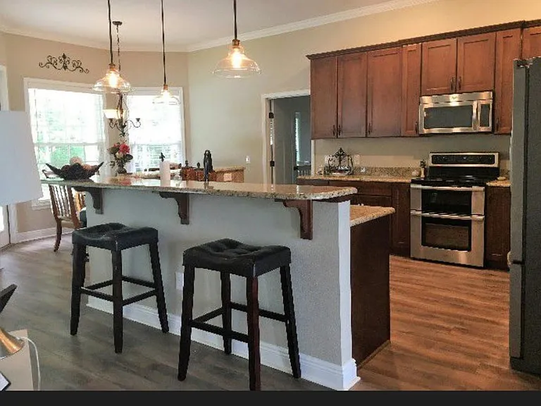 322 SW Silver Palm Dr — Photo 4