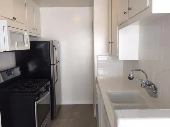 912 9th St APT 8, Santa Monica, CA 90403