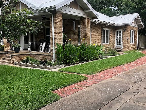 3rd image of 517 W Belden St