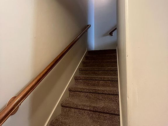 2nd image of 485 Kent Dr