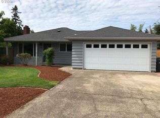 2558 34th St, Springfield, OR 97477