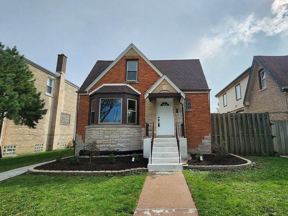 1st image of 5623 W Roscoe St