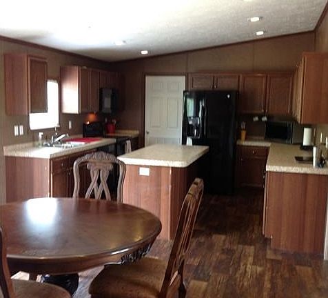 2nd image of 194 Pine Shadows Ln