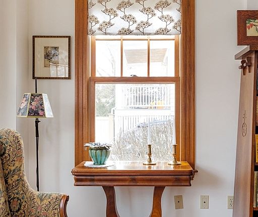 4th image of 119 Appleton St