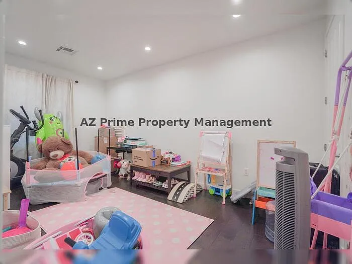 4438 N 27th St #4 — Photo 26