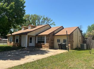 7820 Whirlwind Dr, Fort Worth, TX 76133
