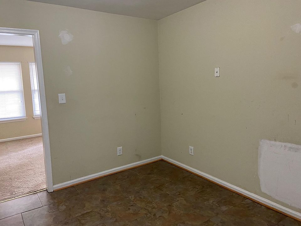 2nd image of 2124 Belvin Pl