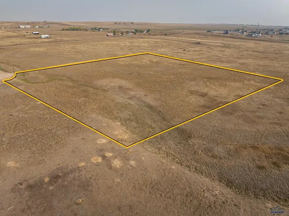 3 Snaffle Ct, Rapid City, SD 57701