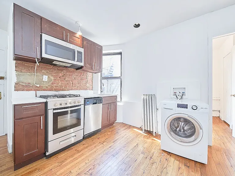 70 W 109th St #51 — Photo 4