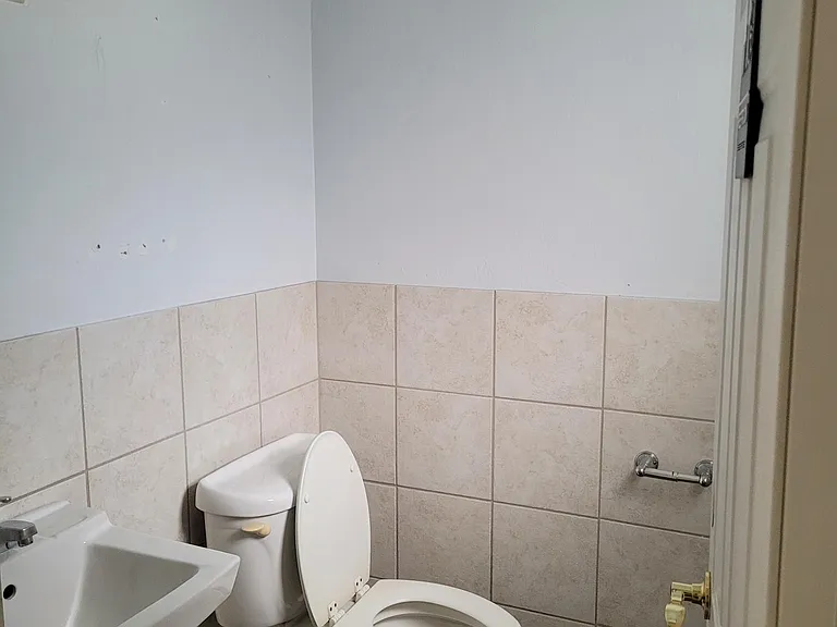 1211 Miramar St #2 — Photo 8