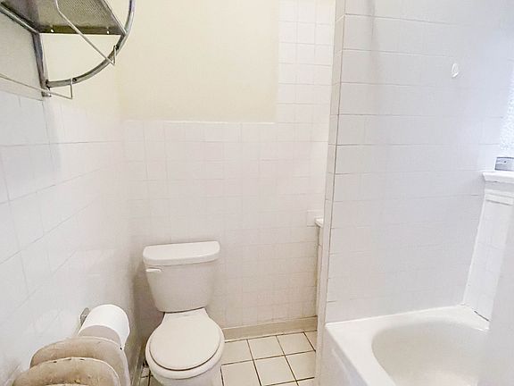 4th image of 5051 N Damen Ave APT 2E