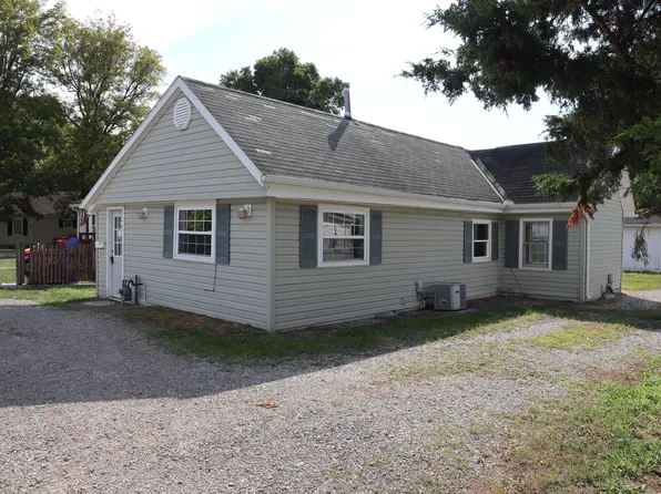 521 Gibbs Ave, Washington Court House, OH 43160