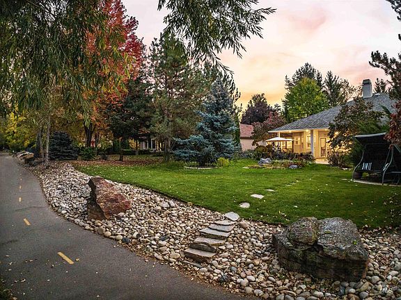3rd image of 8810 W River Beach Ln
