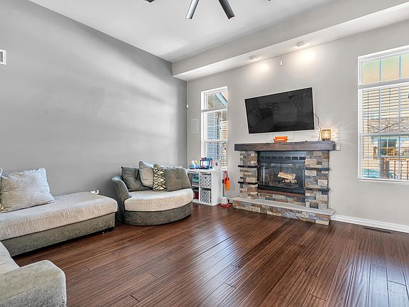 5th image of 2724 Barberry Dr