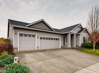 746 Burghardt Dr, Molalla, OR