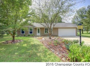 1113 S Herriott Ct, Mahomet, IL 61853