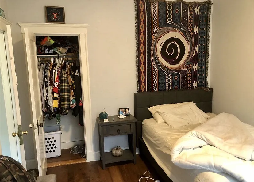 2 bed, 9999 sqft, $2,400 — Photo 2