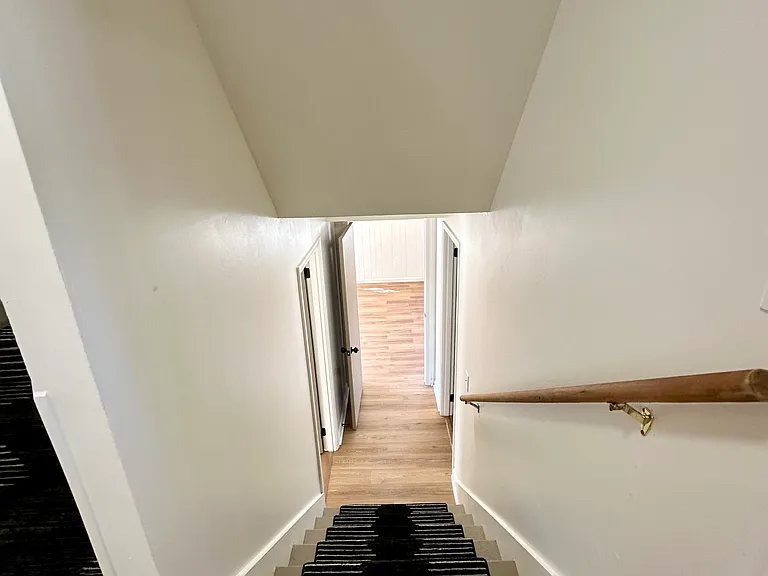 352 Henson Dr — Photo 12