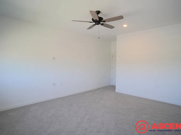3316 Laurel Hill Ln — Photo 14