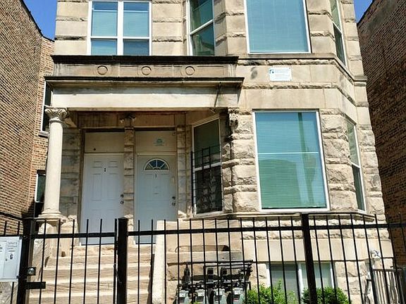 3rd image of 1529 S Central Park Ave #2