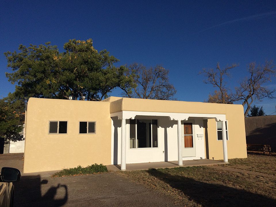 Happy Home w two car garage