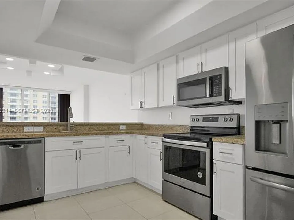520 Brickell Key Dr #CU-A1007