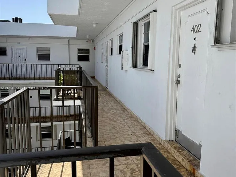 855 Euclid Ave #402 — Photo 29
